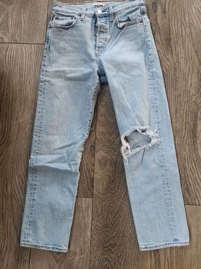 Levi's Premium Light Blue Wedgie Straight Leg Distressed Jeans 26×26